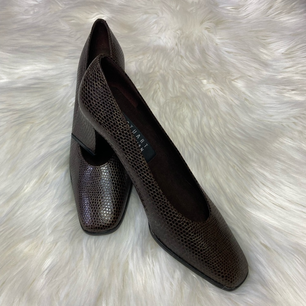 Stuart Weitzmen Pumps.